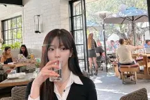明星婚内出轨：捞钱第一离婚第二